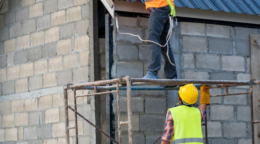 Expert Emergency Roof Repairs services in Zeeland, ND